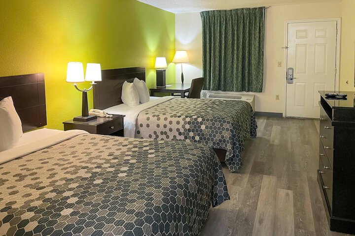 Room 16 of 30