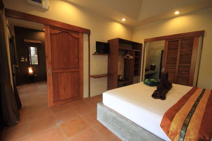 Room 7 of 85