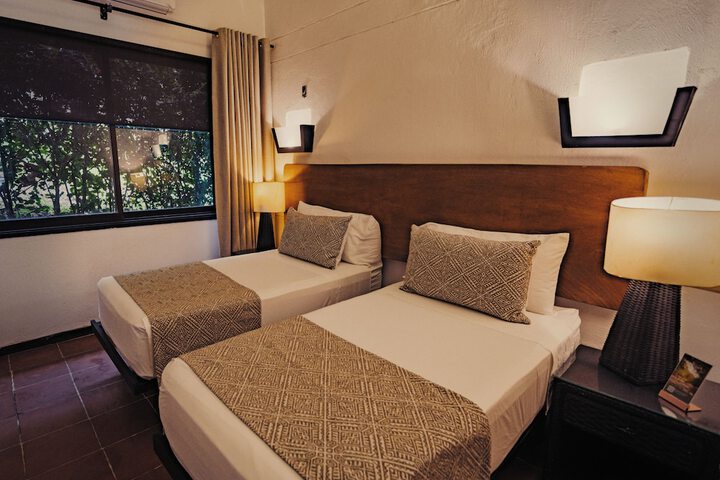 Room 17 of 44