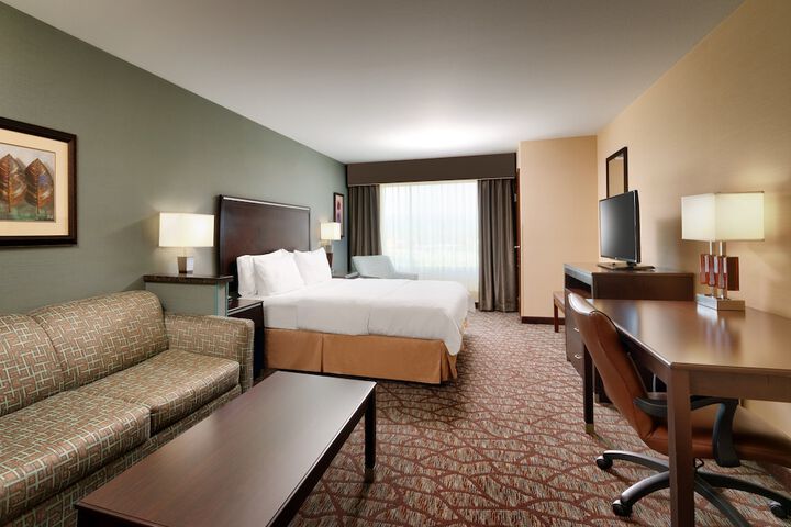 Room 34 of 61