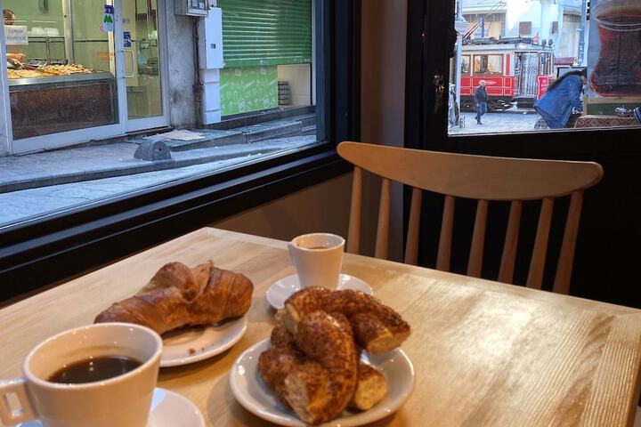 Breakfast/Coffee Service 17 of 24