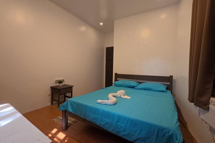 Room 37 of 144