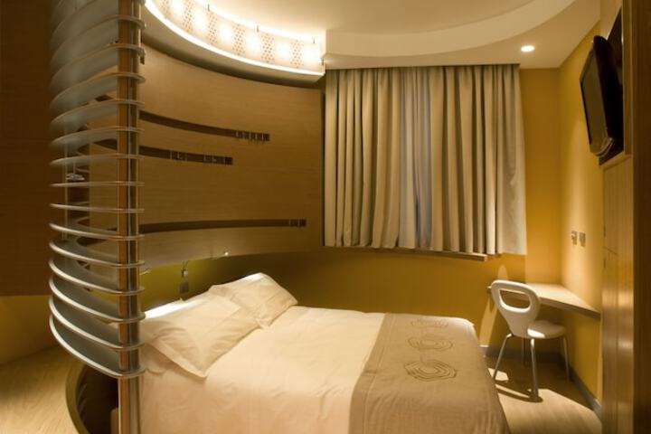 Room 26 of 88