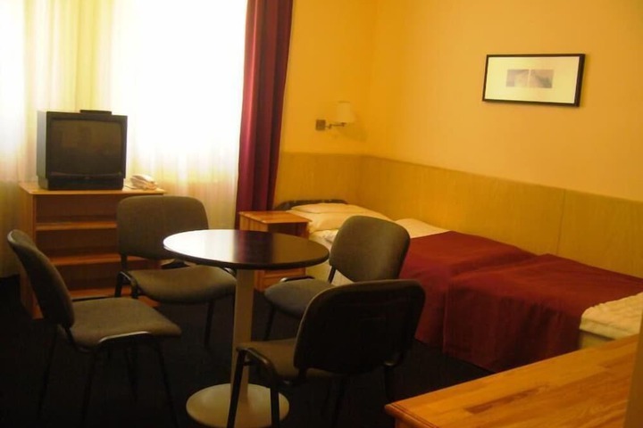 Room 19 of 49