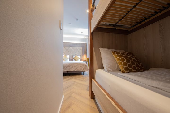 Room 18 of 60