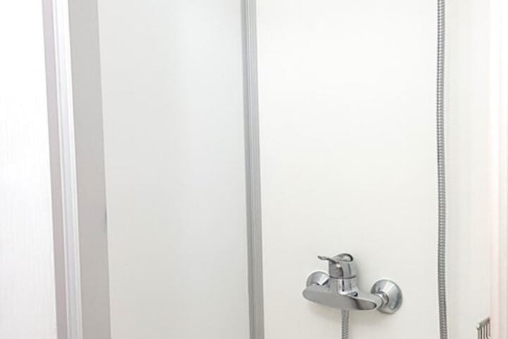 Room 327 of 442
