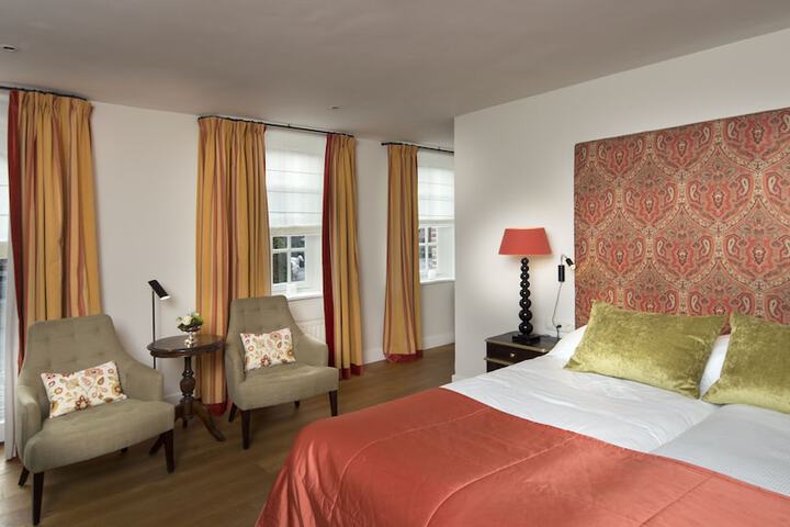 Room 43 of 125