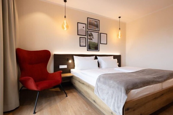 Room 15 of 79