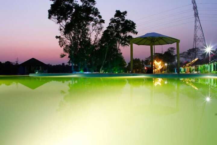 Pool 19 of 24