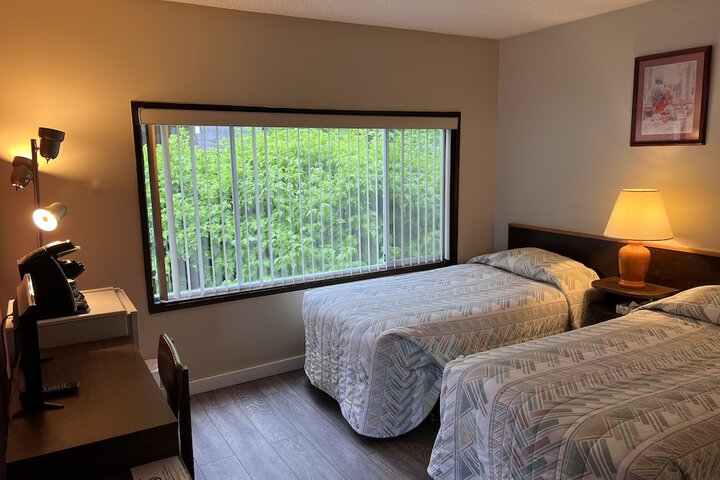 Room 13 of 28
