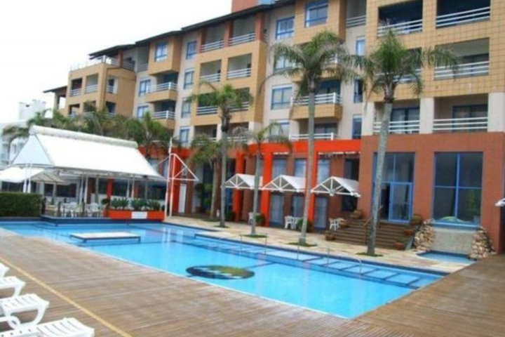 Pool 5 of 7