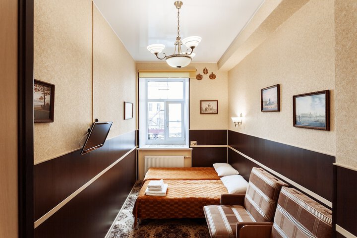 Room 10 of 56