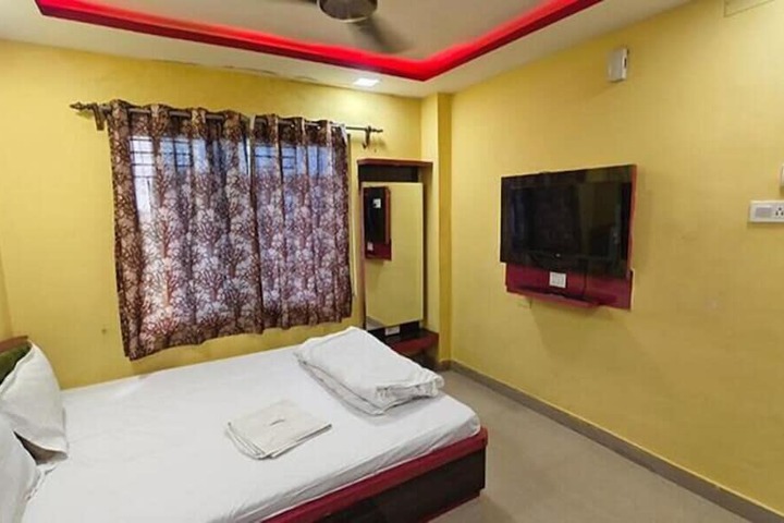 Room 10 of 16