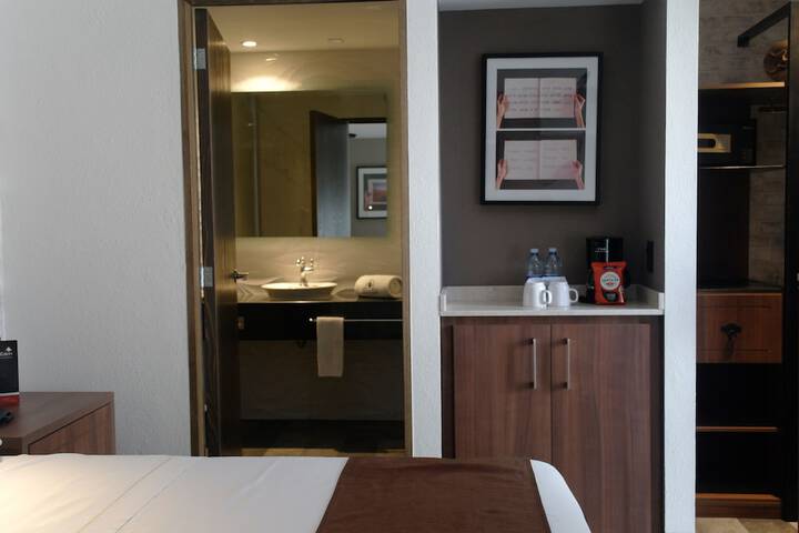 Room 42 of 69