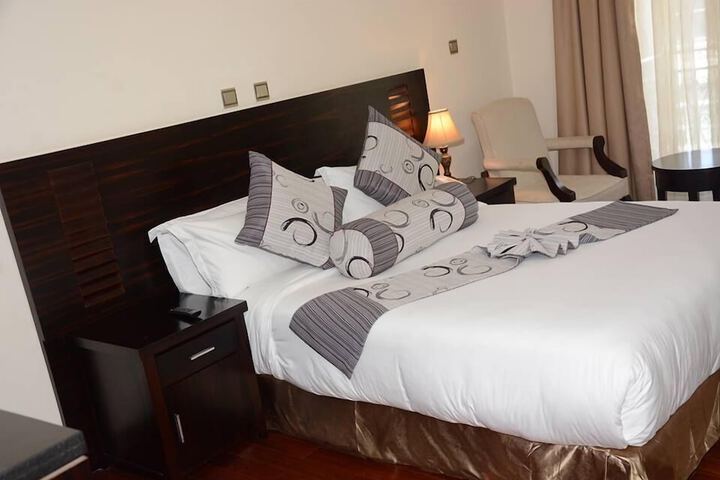 Room 13 of 39