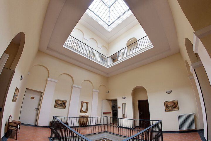 Ballroom/Hall 44 of 53