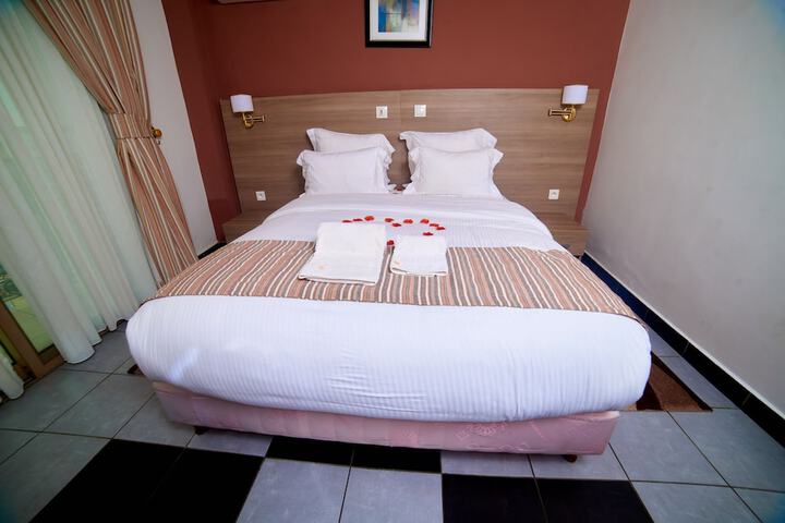 Room 30 of 50