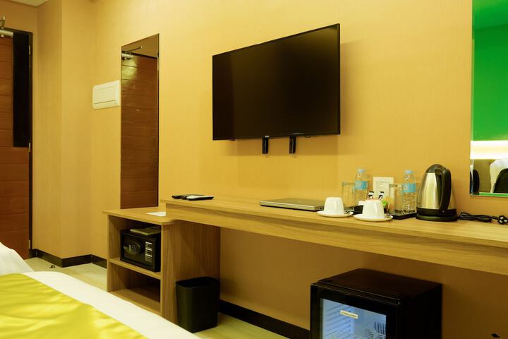 Room 7 of 31