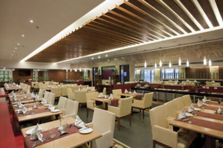 Dining 41 of 45