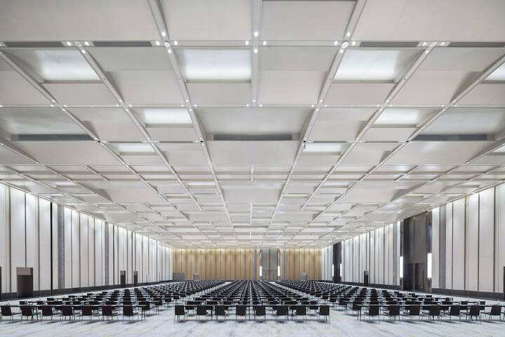 Ballroom/Hall 134 of 251