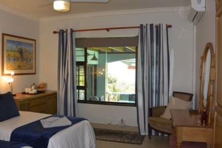 Room 4 of 77
