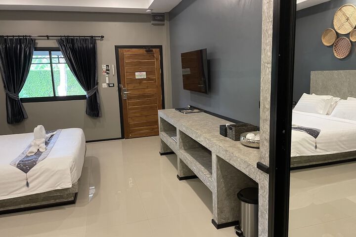 Room 17 of 43