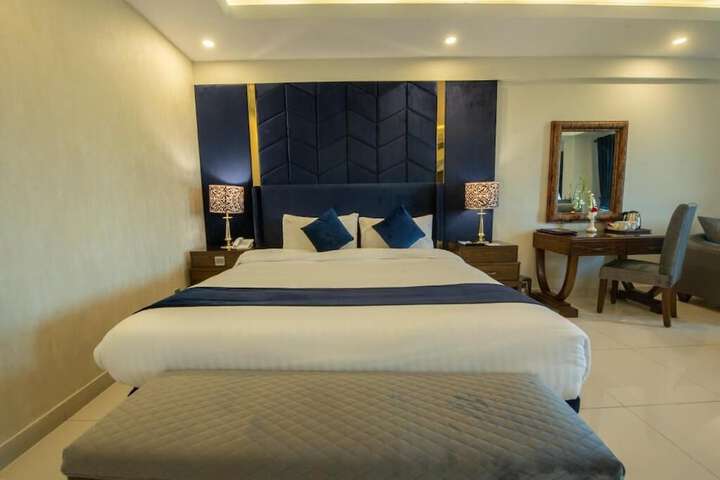Room 26 of 60