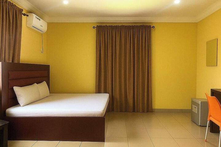 Room 26 of 39