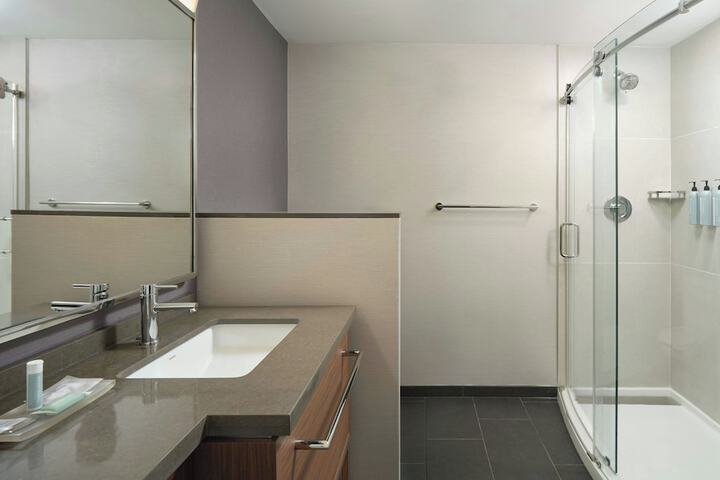 Room 15 of 31