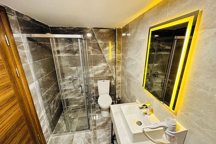 Room 20 of 27