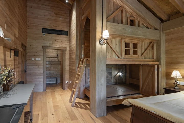 Room 5 of 27