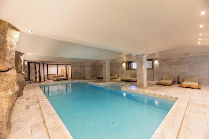 Pools & Facilities