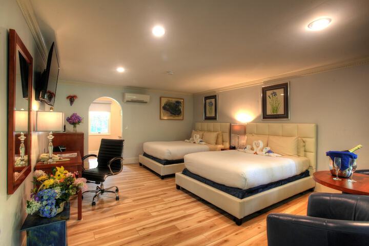 Room 11 of 100