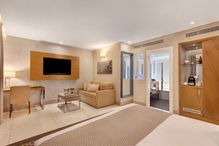 Room 7 of 36