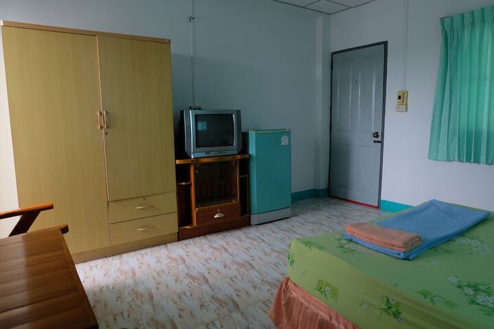 Room 10 of 15