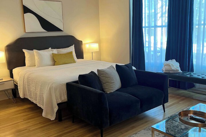 Room 18 of 53