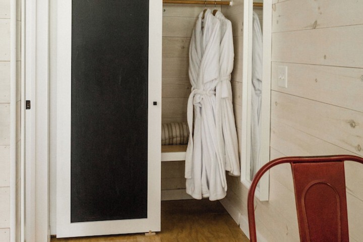 Room 26 of 90