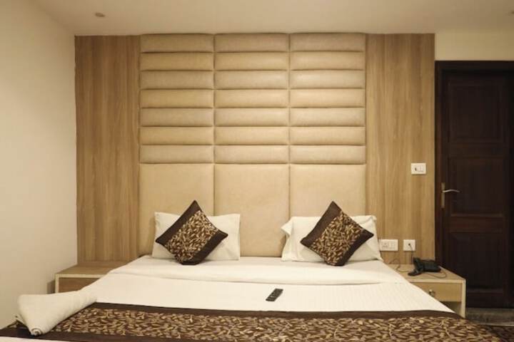 Room 14 of 21