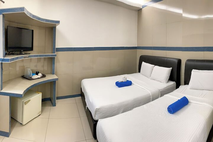 Room 26 of 61