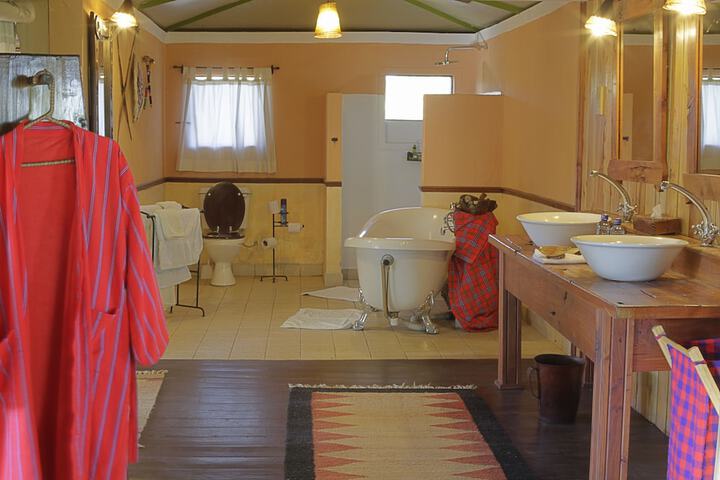 Room 16 of 40