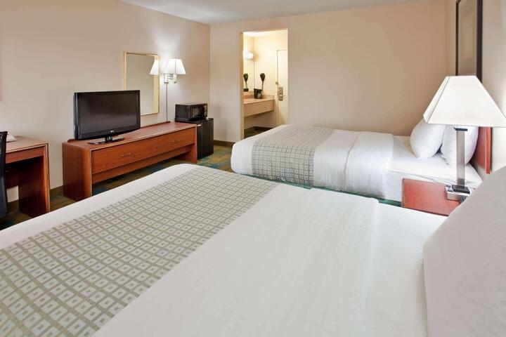 1 King Bed (18 of 20)