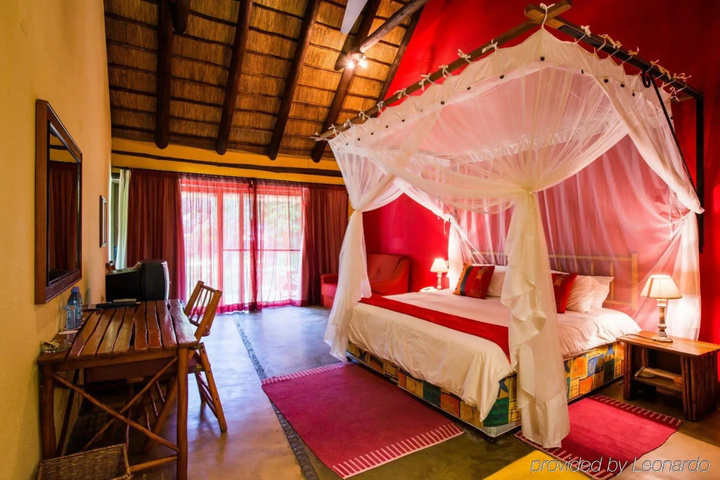 Room 2 of 22