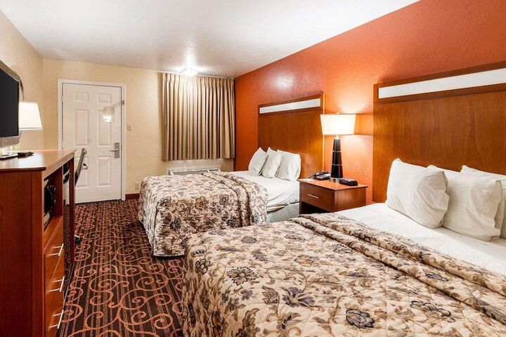 Room 19 of 30