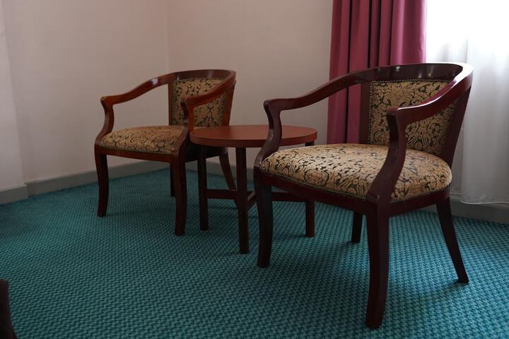 Room 13 of 48