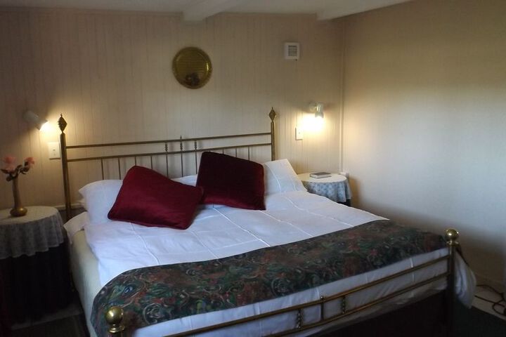 Room 7 of 49