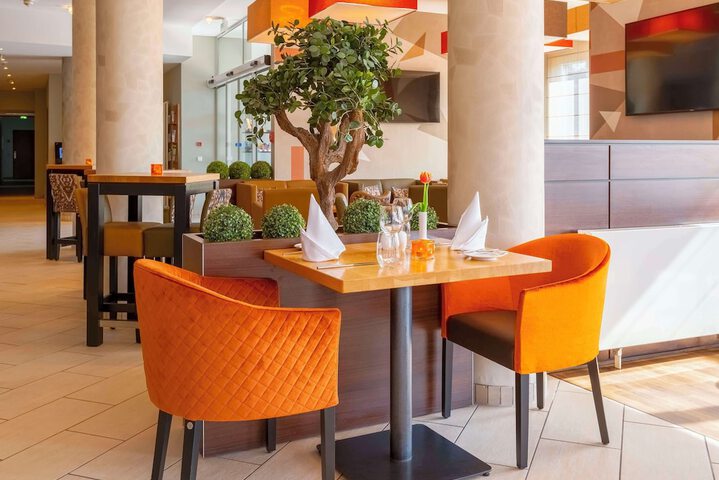 Dining Photos