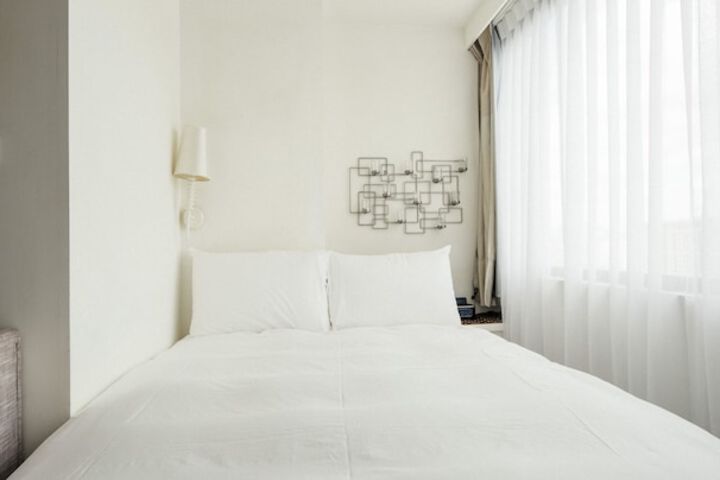 Room 27 of 114