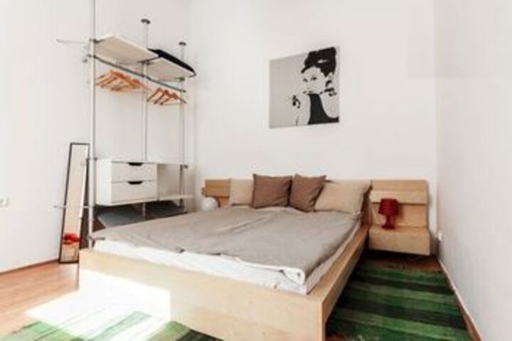 Room 15 of 19