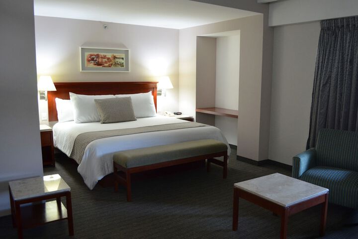Room 11 of 50