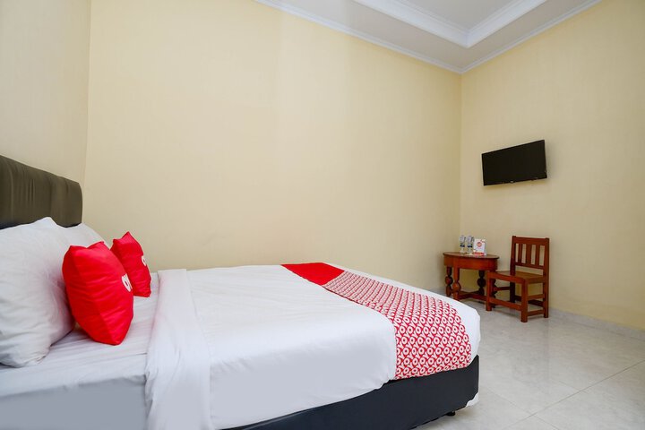Room 6 of 35